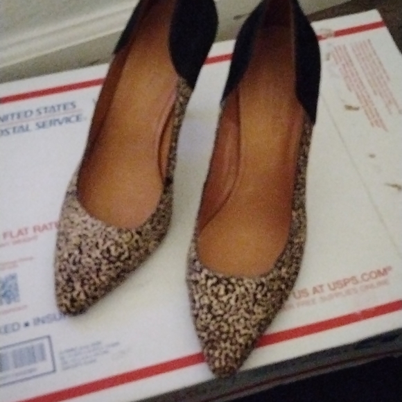 Leopard and Black heels 👠 - Picture 4 of 7